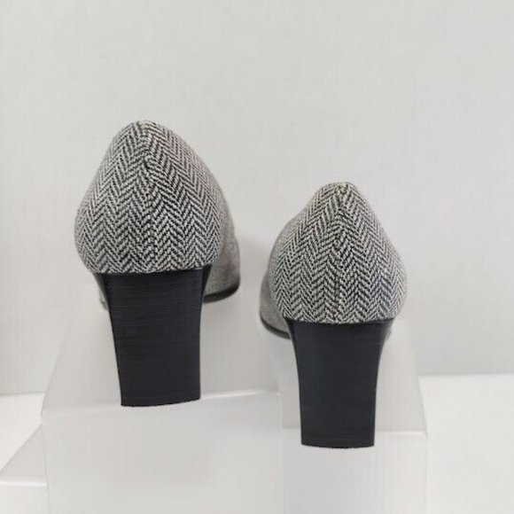 Easy Spirit® Women's Herringbone and Black Leather Block Heels Size US 6 - Picture 5 of 16